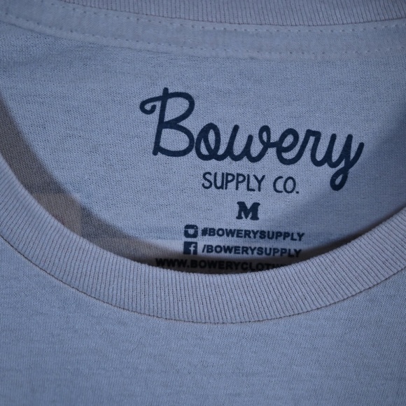 Grey Bowery Shirt – Hand-Painted “Mil Máscaras” Luchador Mask, Asian Design - Picture 5 of 5